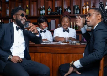 Peça teatral dramática propõe uma reflexão crítica sobre o comportamento masculino na sociedade