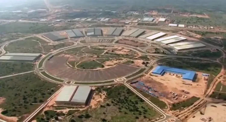 ZEE sem lotes infra-estruturados mas aberto para novos investidores