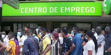 Taxa de emprego atinge 64,4% no terceiro trimestre