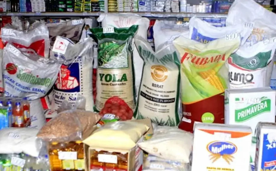 Apreendidas mais de 100 toneladas de mercadoria diversa