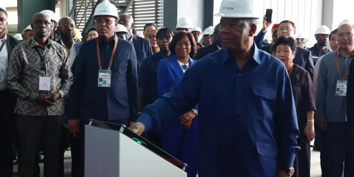 Presidente da República inaugura fábrica de alumínio electrolítico na Barra do Dande