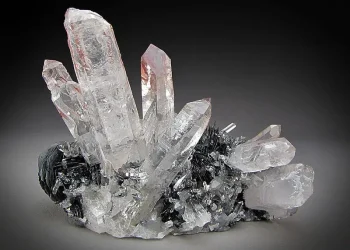 País começa a explorar quartzo no Namibe