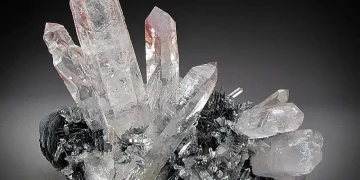 País começa a explorar quartzo no Namibe