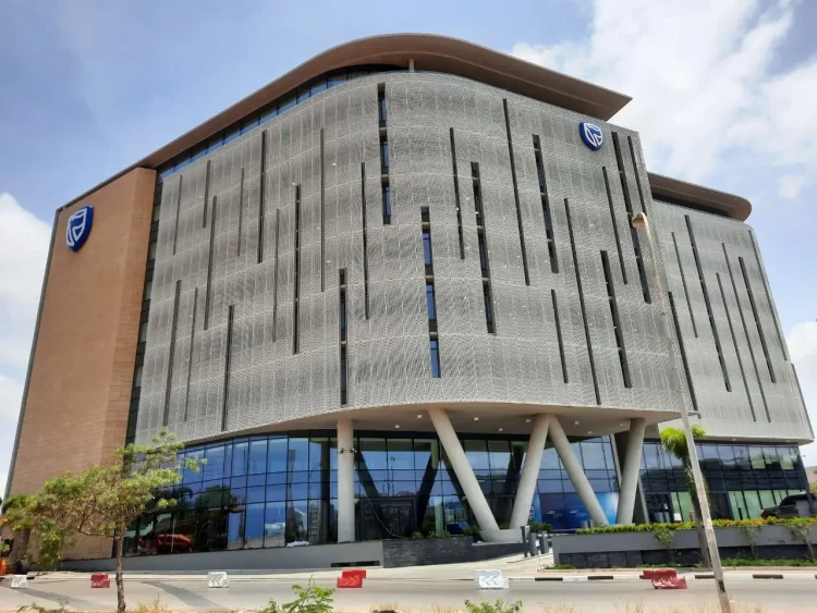 Standard Bank Angola entre os 27 melhores bancos de investimento do mundo