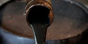 OPEP+ vai aumentar a produção para mais 206 mil barris/dia