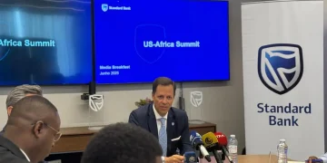 Standard Bank Angola licenciado como operador de seguros