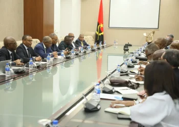Desempenho da economia no centro da reunião entre Equipa Económica e Grupo Técnico Empresarial