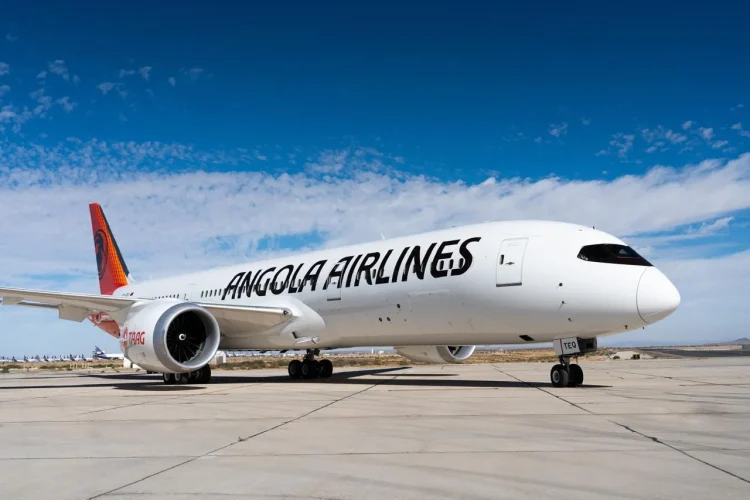 TAAG estreia Boeing 787-10 Dreamliner na rota Luanda-Lisboa