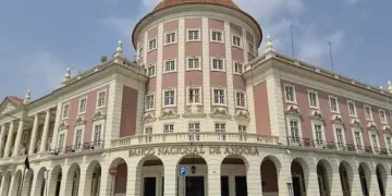 Sistema bancário angolano migra para padrão internacional de mensagens financeiras
