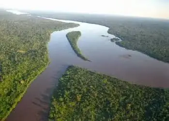 Novo poço de petróleo perfurado com sucesso na Bacia do Baixo Congo