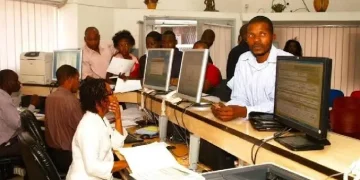 Número de funcionários públicos cresceu em Angola